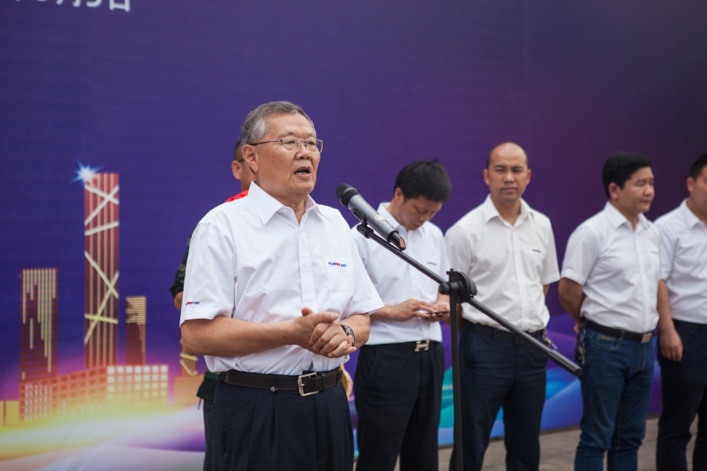 民族挖掘机品牌先导者，beat365官网“城镇建设利器”SWE80E9荣耀上市