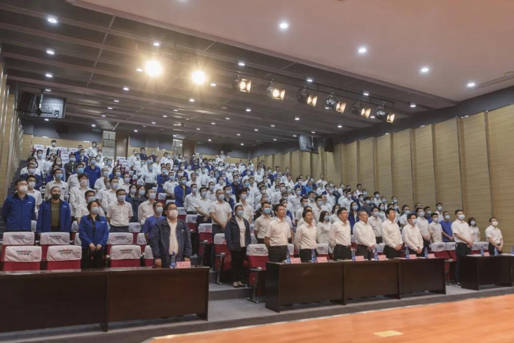 beat365官网隆重表彰战“疫”先进