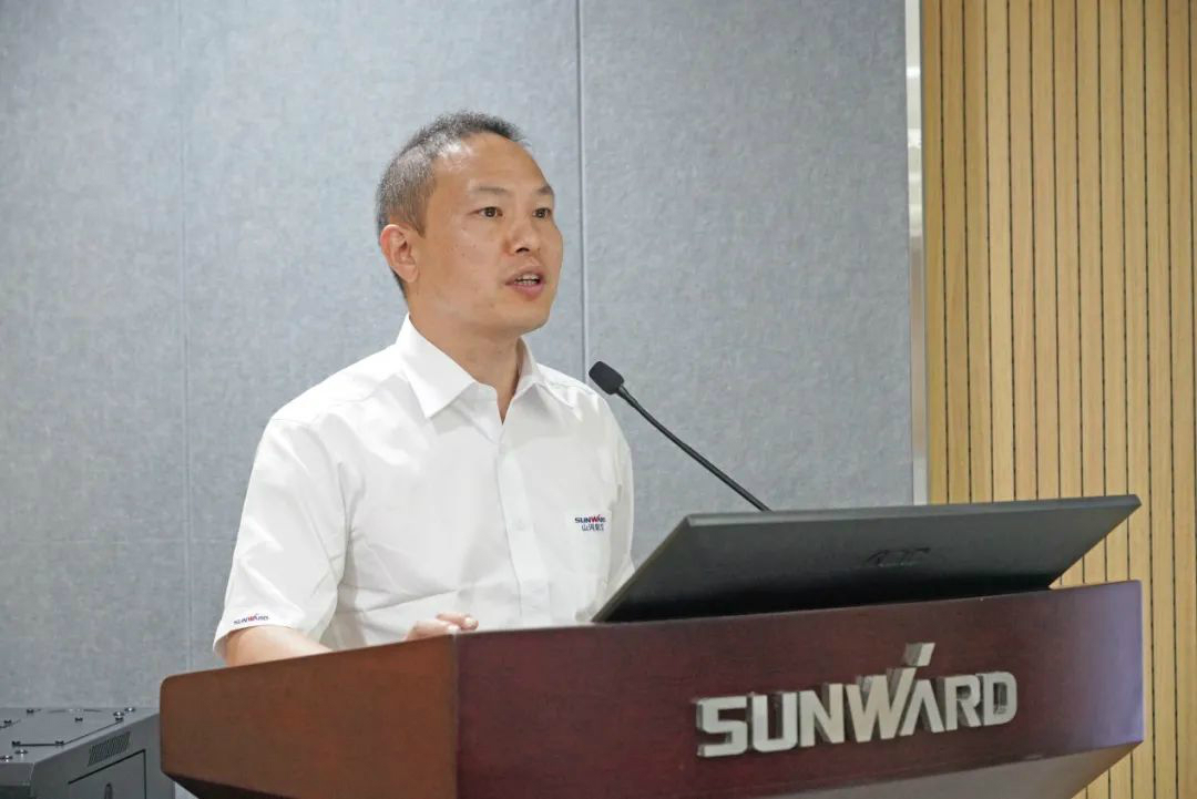 省人大常委会党组副书记、副主任王柯敏调研beat365官网