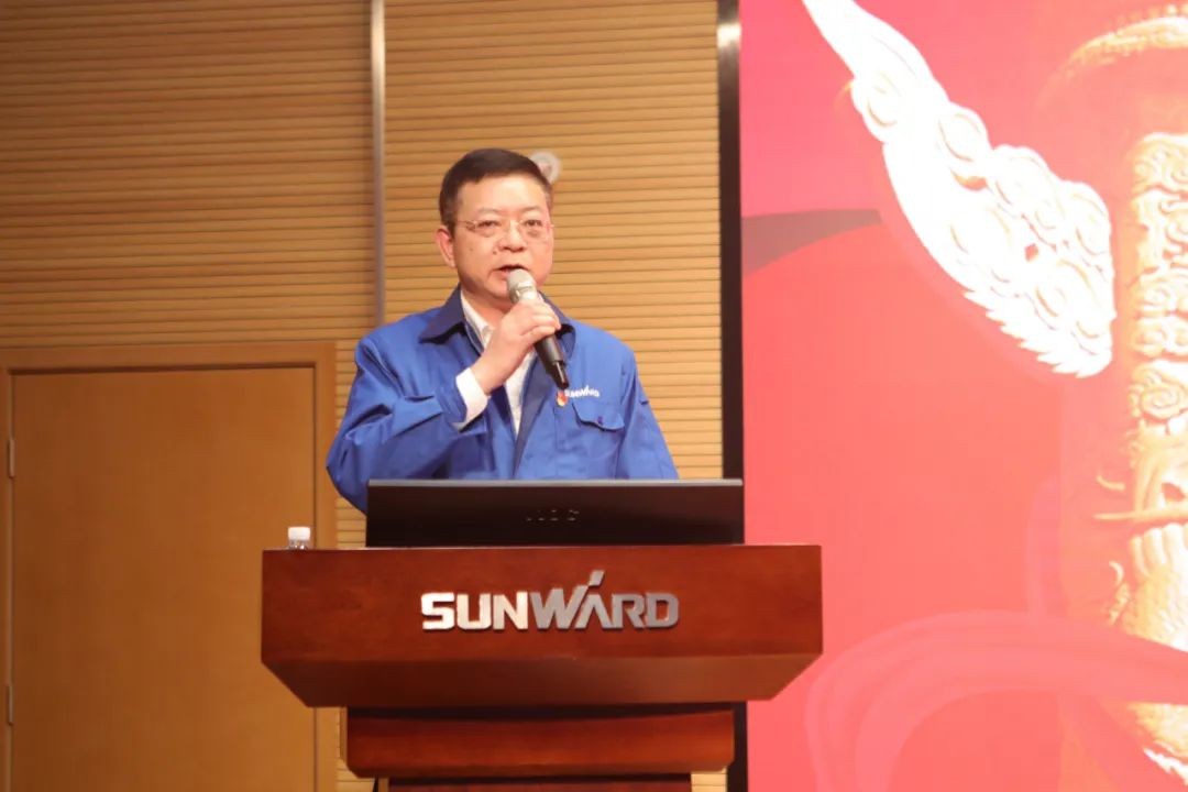 beat365官网召开传达学习全国“两会”精神会议