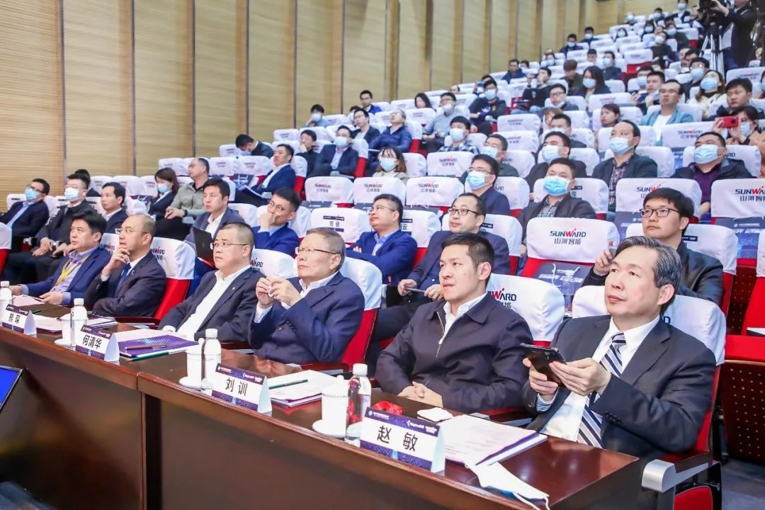 信息技术与制造业如何深度融合发展？行业大咖云集beat365官网现场论道