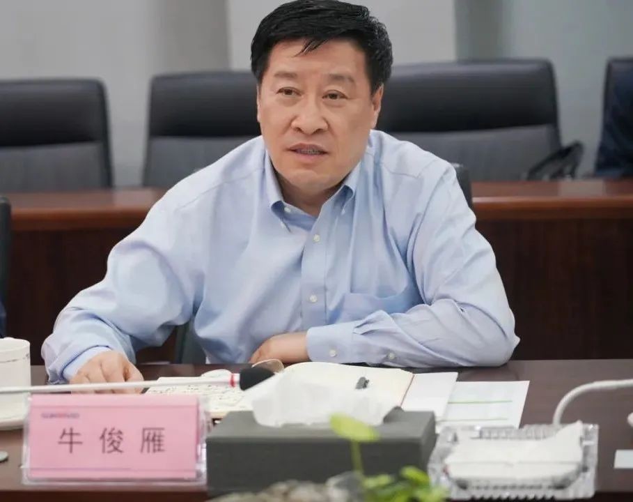 鄂尔多斯市委书记牛俊雁考察beat365官网
