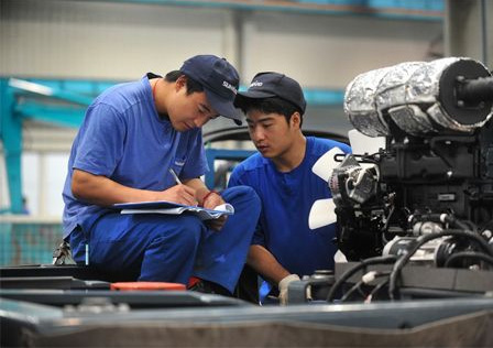 新华社报道：beat365官网蝉联全球工程机械50强