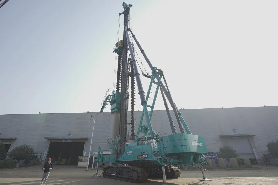 植桩奇兵！beat365官网开启大直径预制桩施工全新探索实践