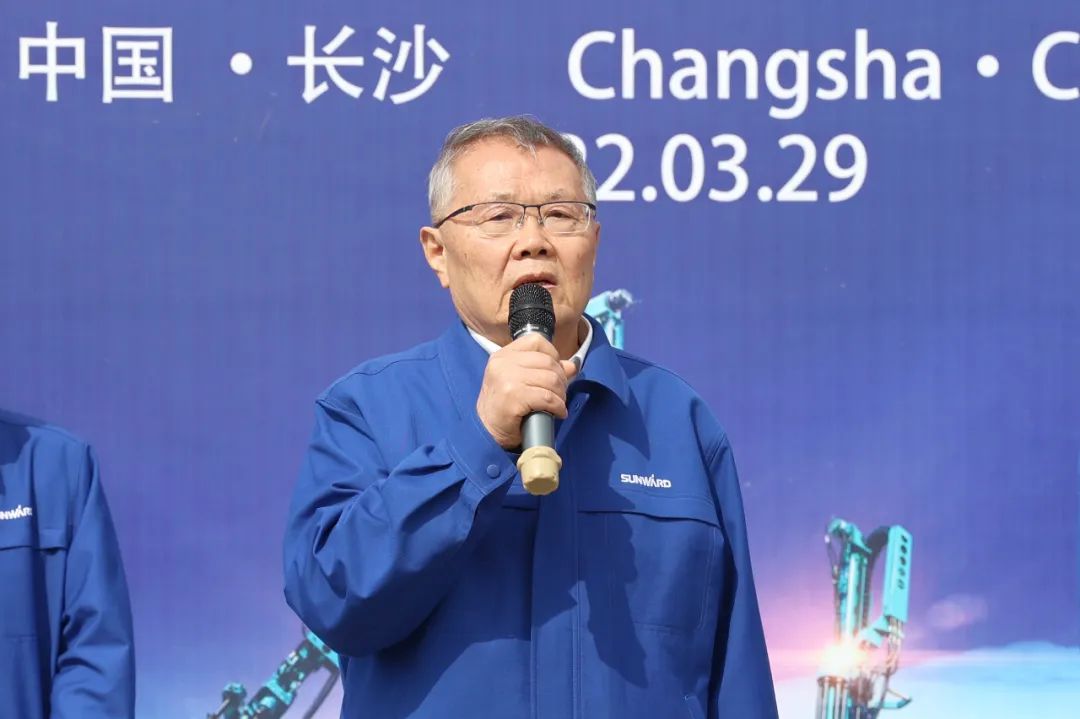 征战全球市场！beat365官网凿岩设备批量发货