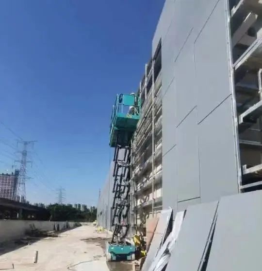 众志成城抗疫情!beat365官网高空机械助力惠州方舱医院建设