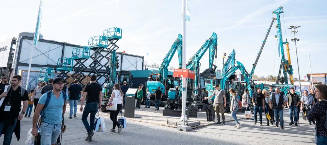 Bauma 2022 | 一组火热现场图带您重温beat365官网德国宝马展之旅
