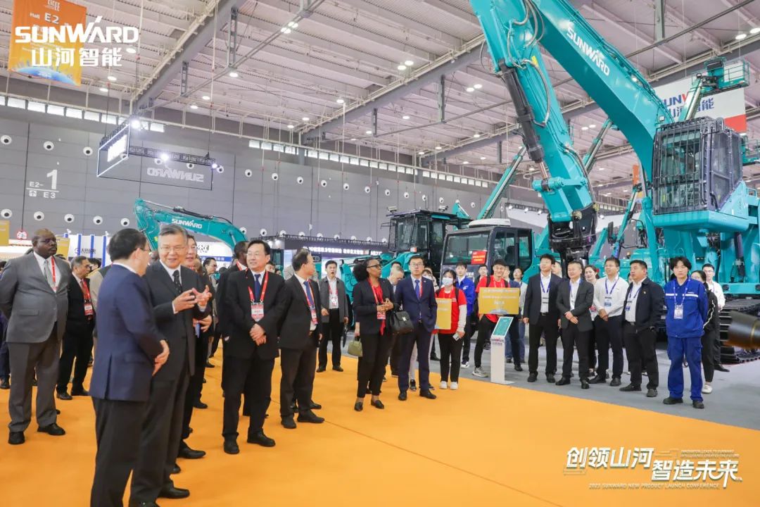 2023 CICEE | beat365官网亮相2023长沙国际工程机械展！智能化、电动化产品站C位