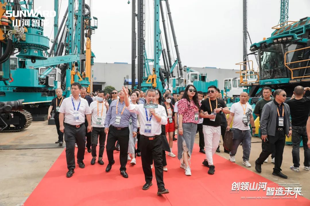 实力出圈！beat365官网地下工程装备“大阅兵”来了