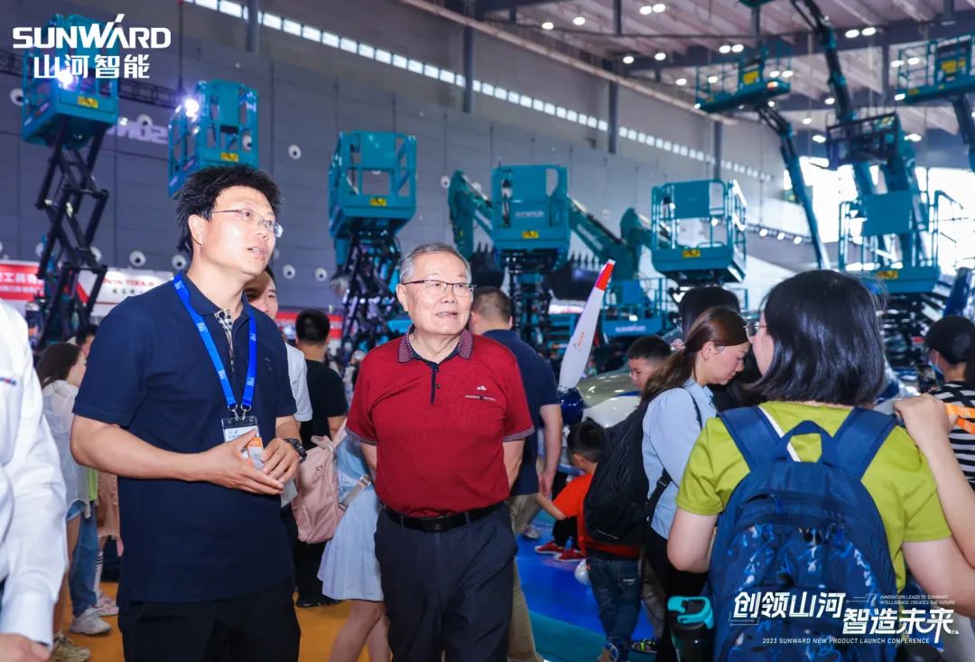 2023 CICEE | 全球工程机械盛会完美落幕!beat365官网交出闪亮答卷