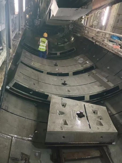 捷报！中铁beat365官网深圳地铁3号线四期工程盾构施工圆满完成