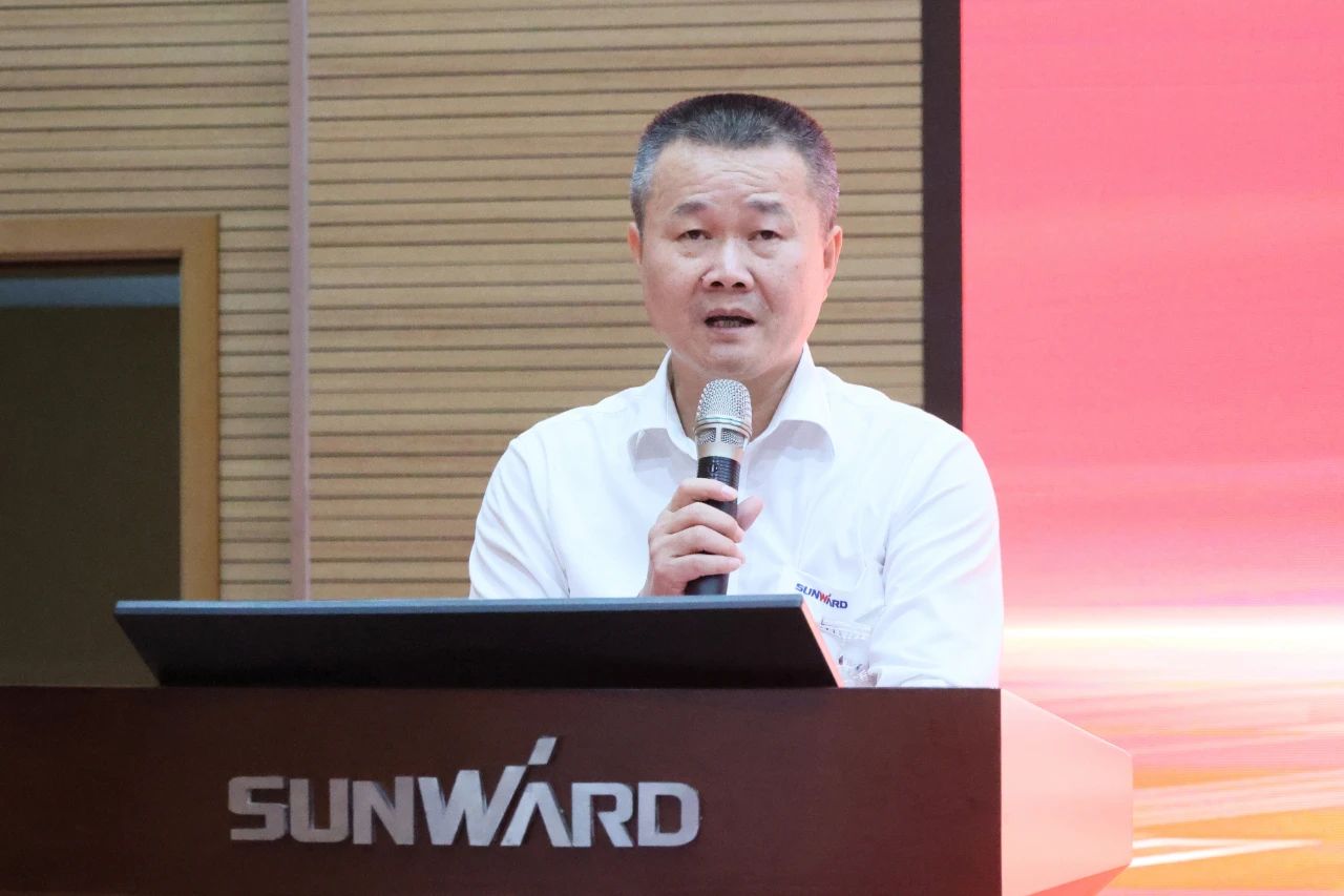 强信心 聚合力 共建美好家园——庆祝beat365官网成立24周年表彰大会隆重召开