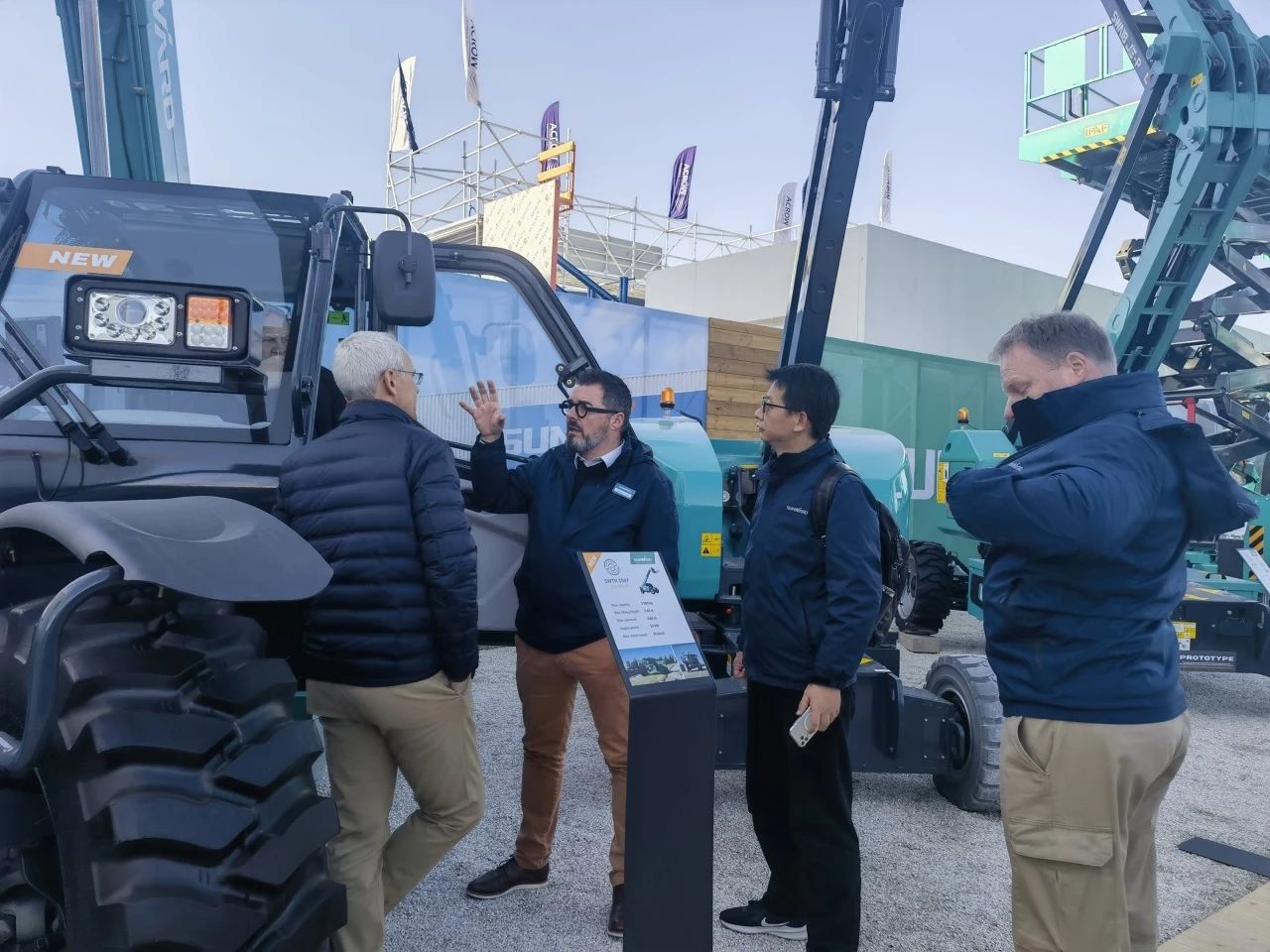 beat365官网高空机械闪耀Bauma 2025! 新能源技术与创新产品获全球瞩目
