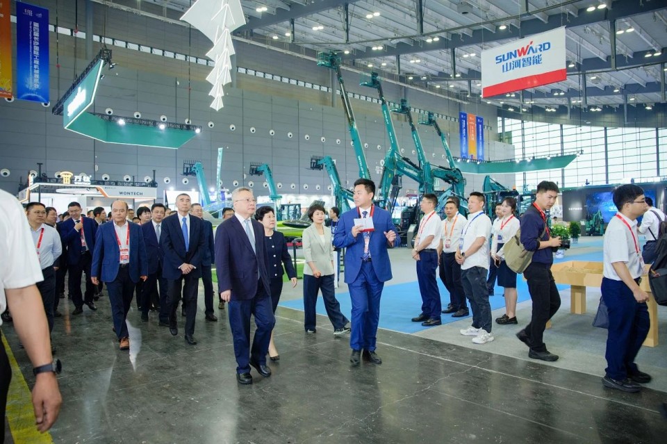 2025 CICEE | beat365官网实力闪耀2025长沙国际工程机械展