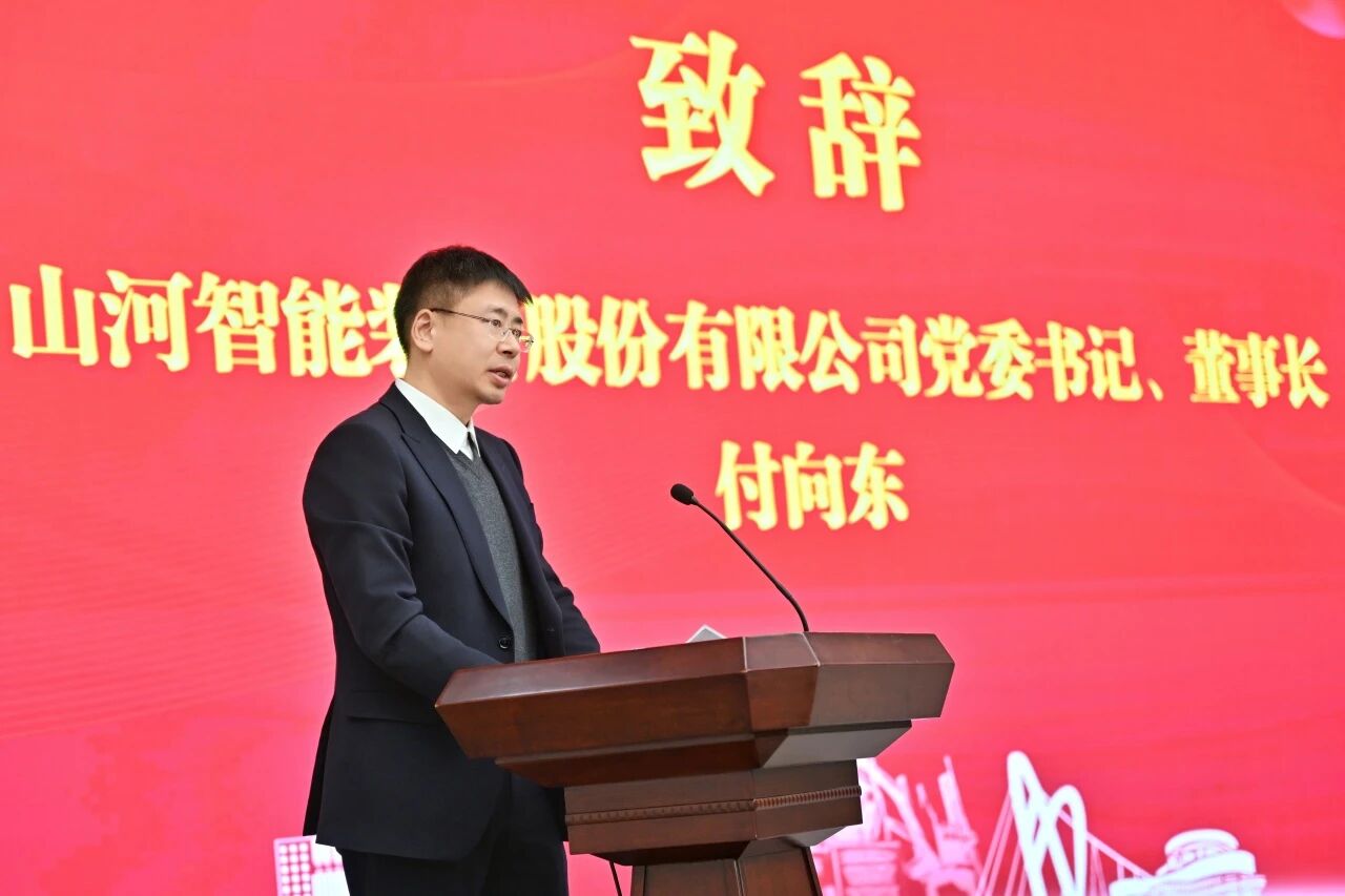 本溪市人民政府与beat365官网签署战略合作框架协议,携手打造东北新能源矿山装备的产业高地
