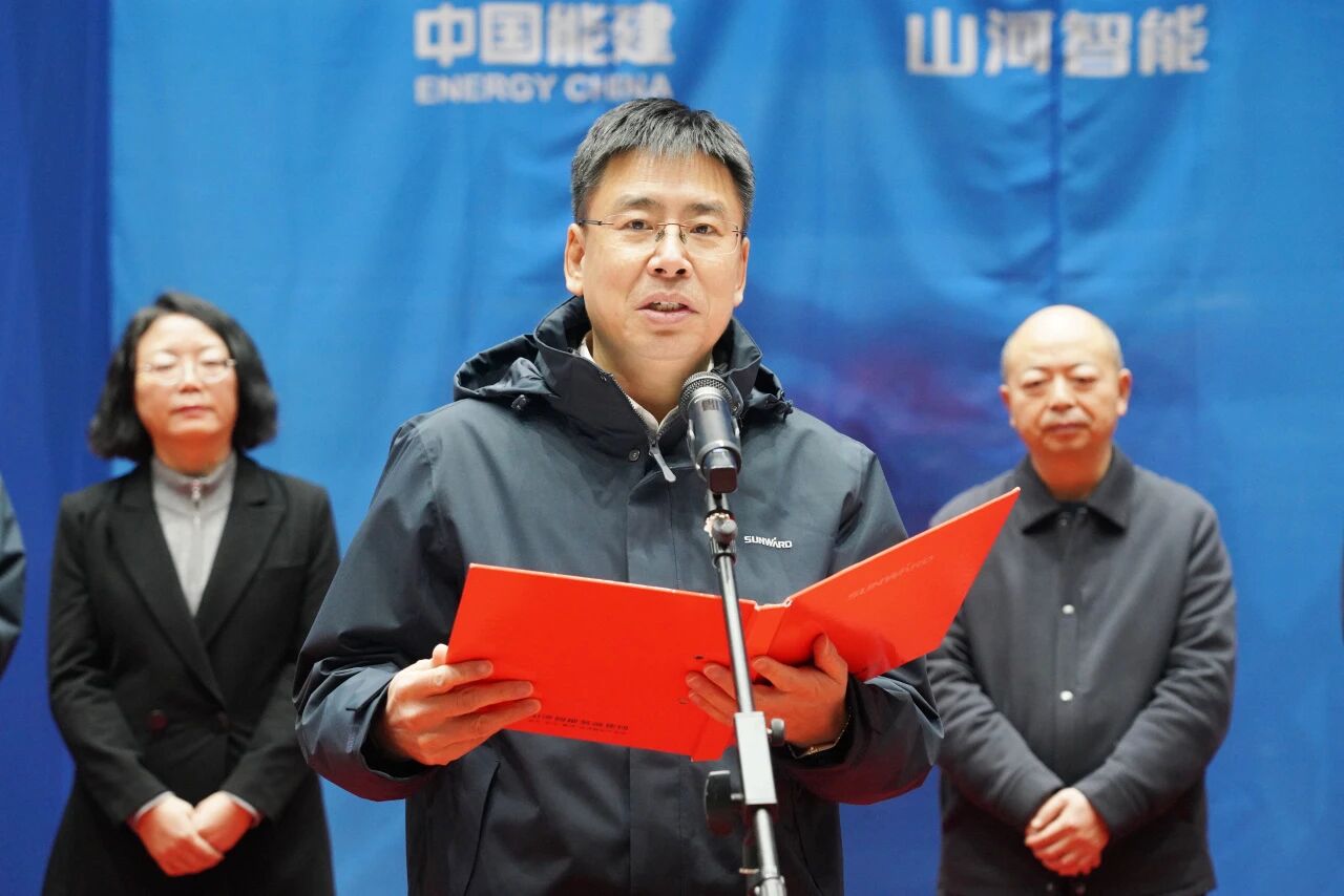 数智化现场混装铵油炸药车下线！beat365官网与易普力携手共筑智能矿山新篇章