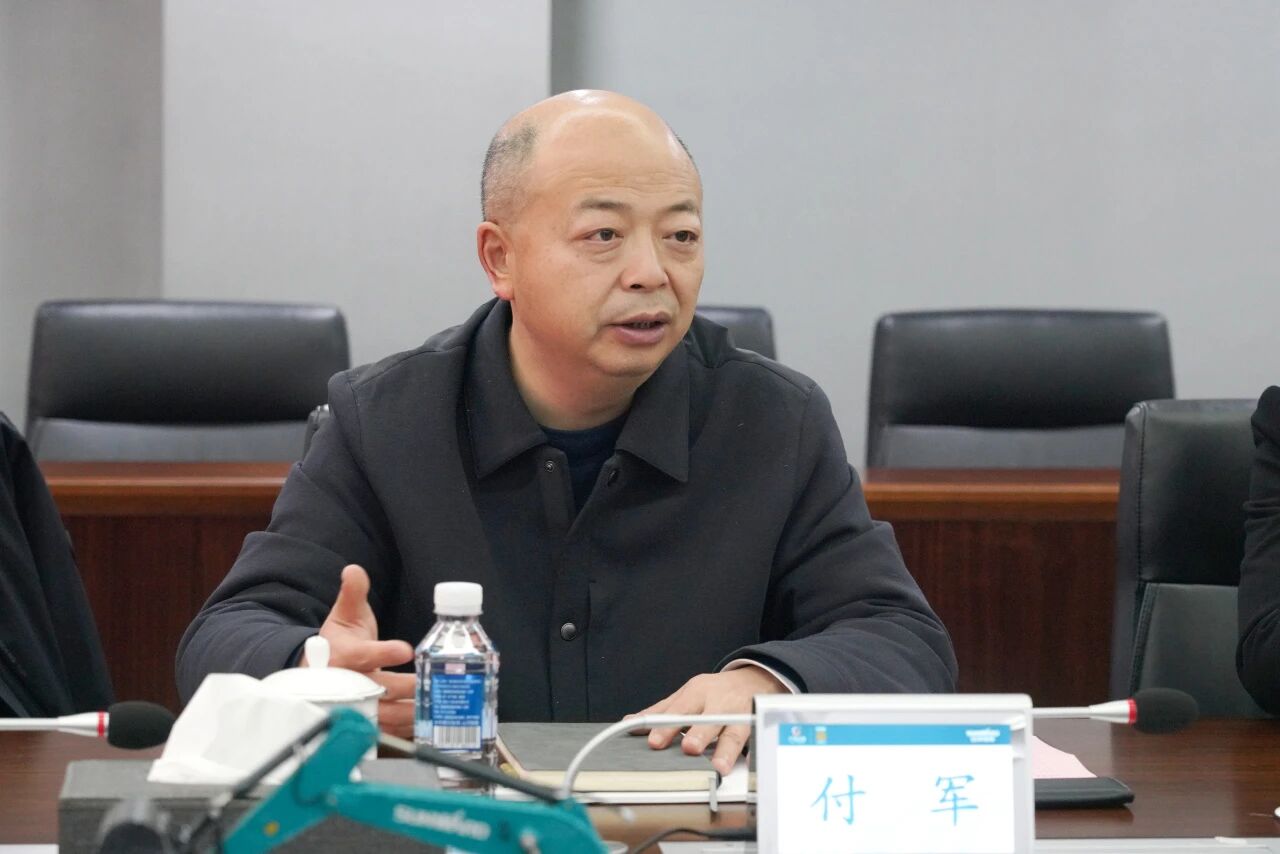 数智化现场混装铵油炸药车下线！beat365官网与易普力携手共筑智能矿山新篇章
