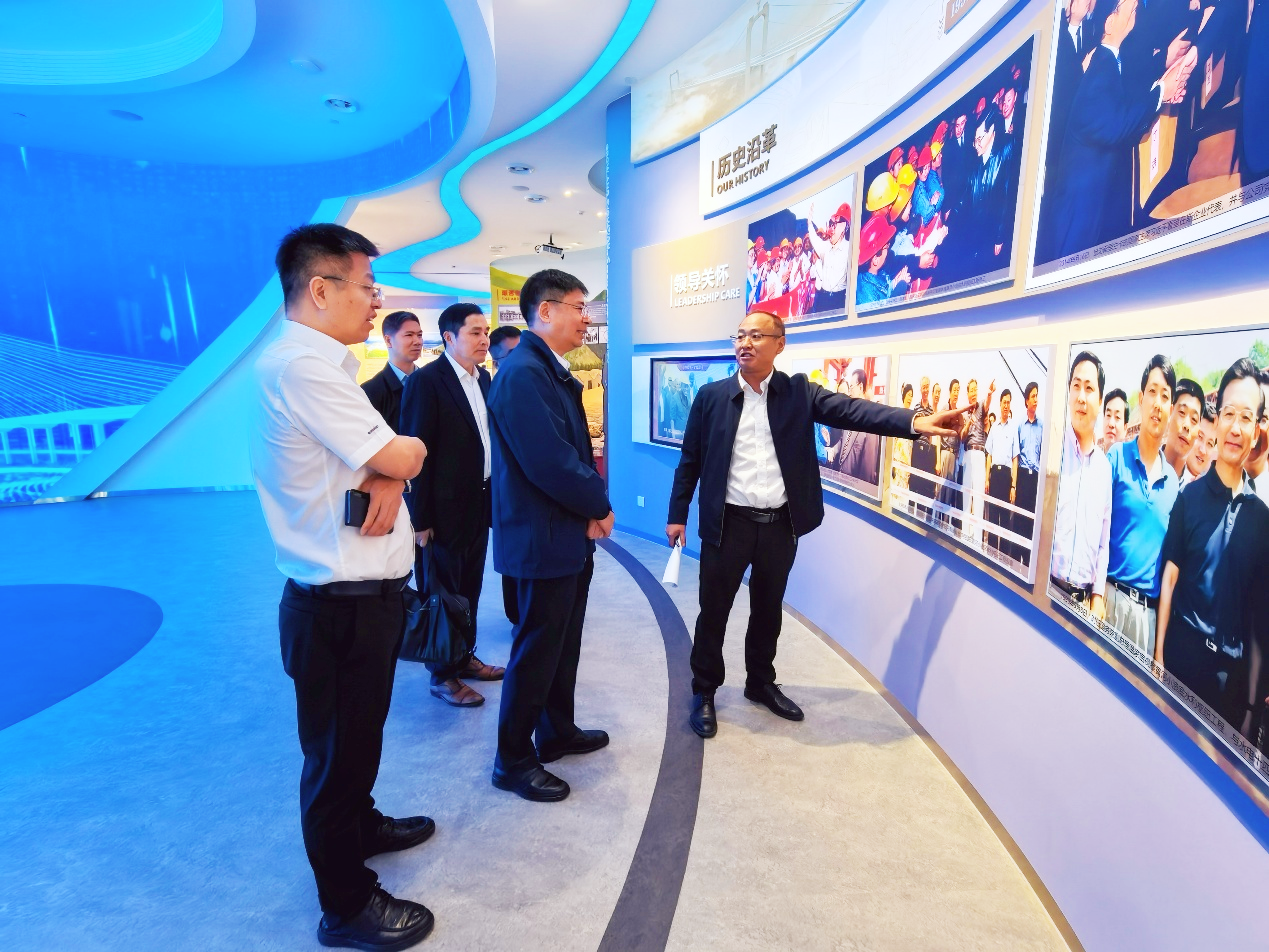 beat365官网与中国水电十四局座谈，共谋水利水电装备智能化绿色化发展