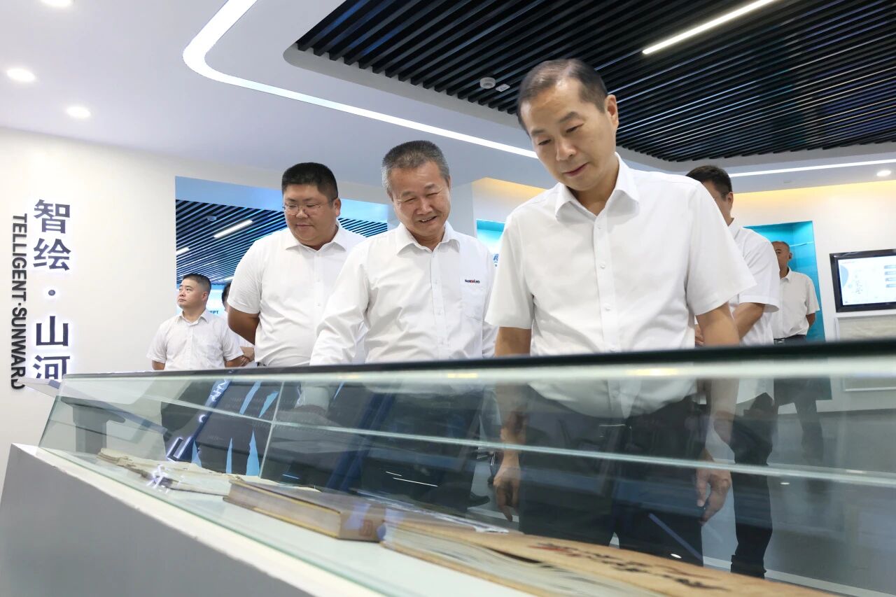 双向赋能深化战略合作,湖南路桥党委书记、董事长周强率队到访beat365官网